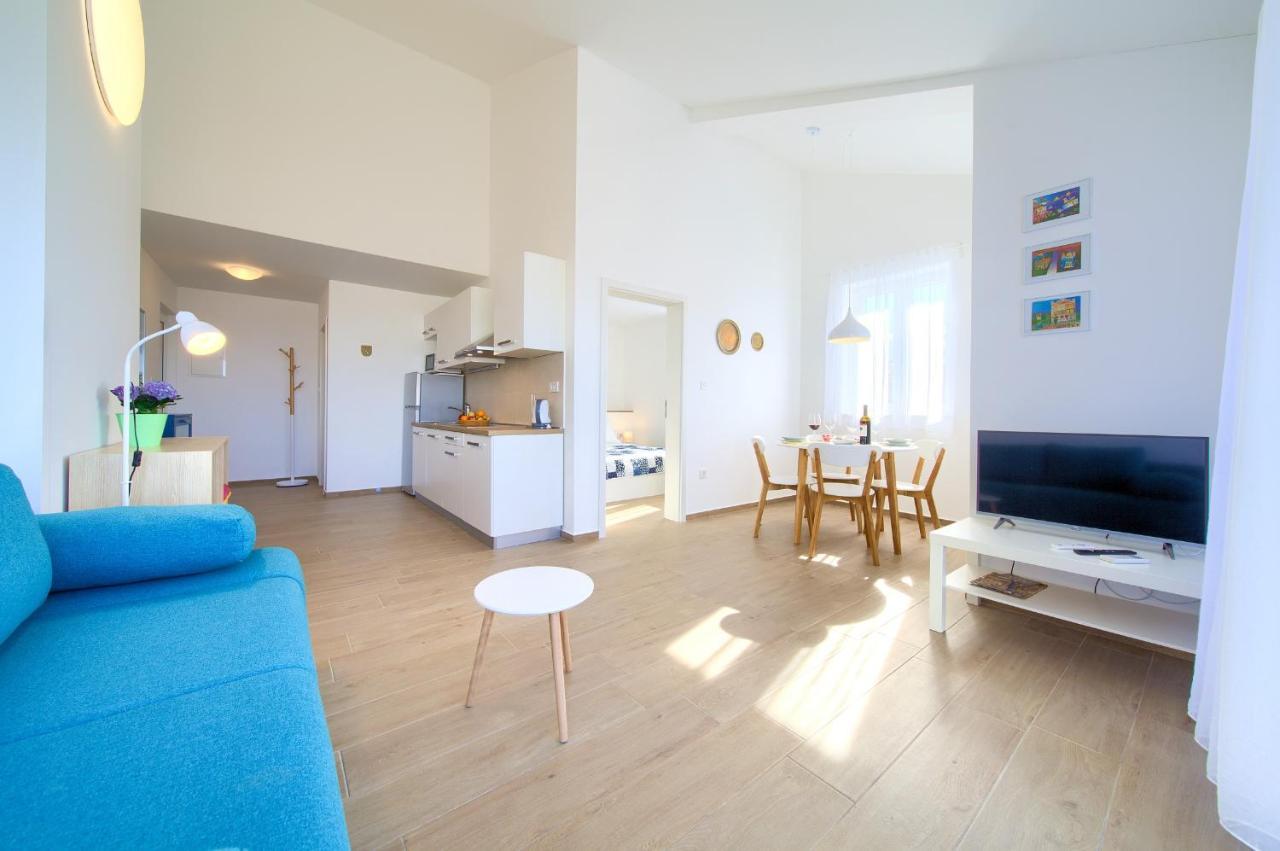 Apartments Meri Нивице Экстерьер фото